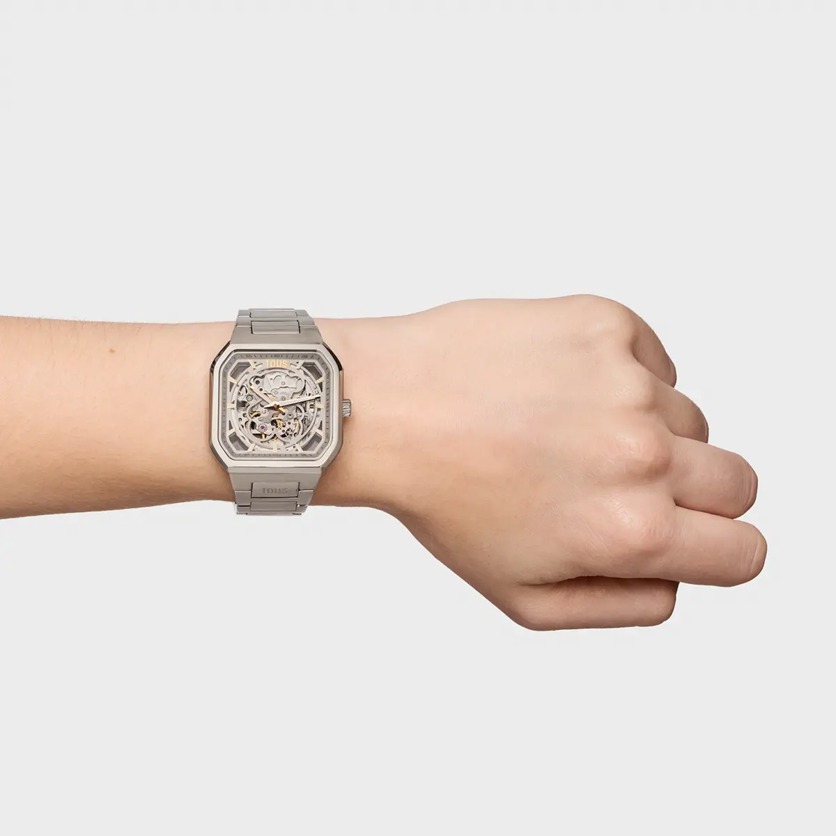 Watch worn on the wrist, photographed on white · Fashion retouching, TimeLäB Studio Barcelona
