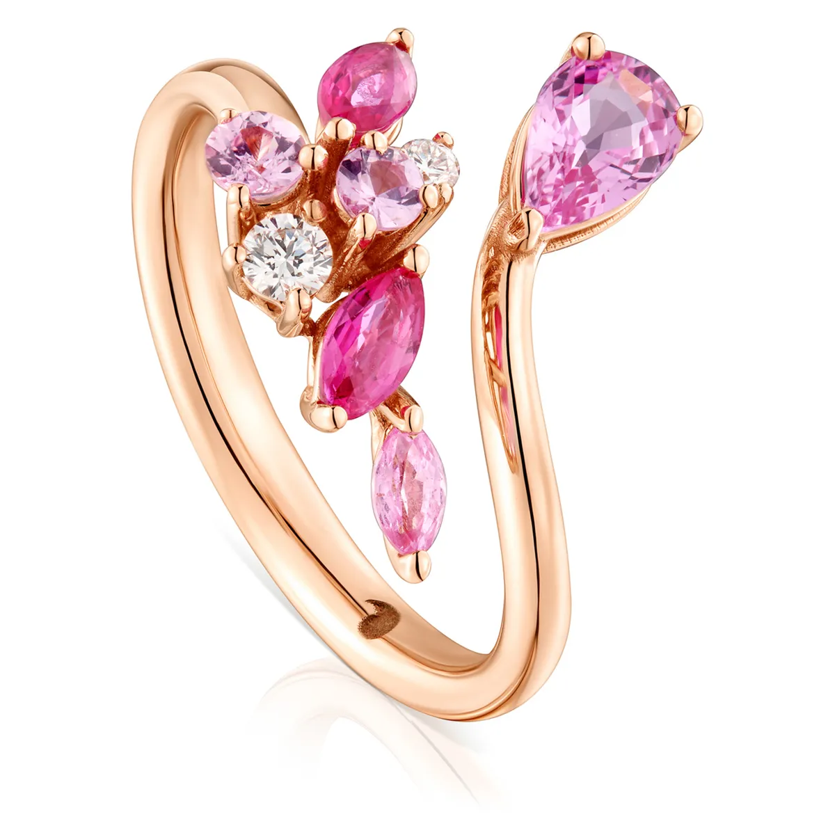 A rose gold ring with pink marquise-cut stones · Jewellery photography, TimeLäB Studio Barcelona