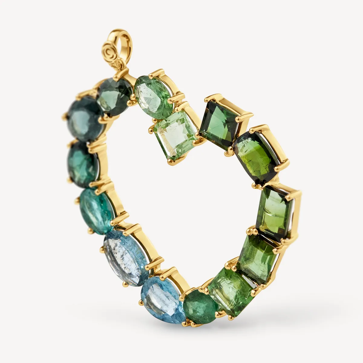 A heart pendant set with green and blue tourmalines · Jewellery photography, TimeLäB Studio Barcelona