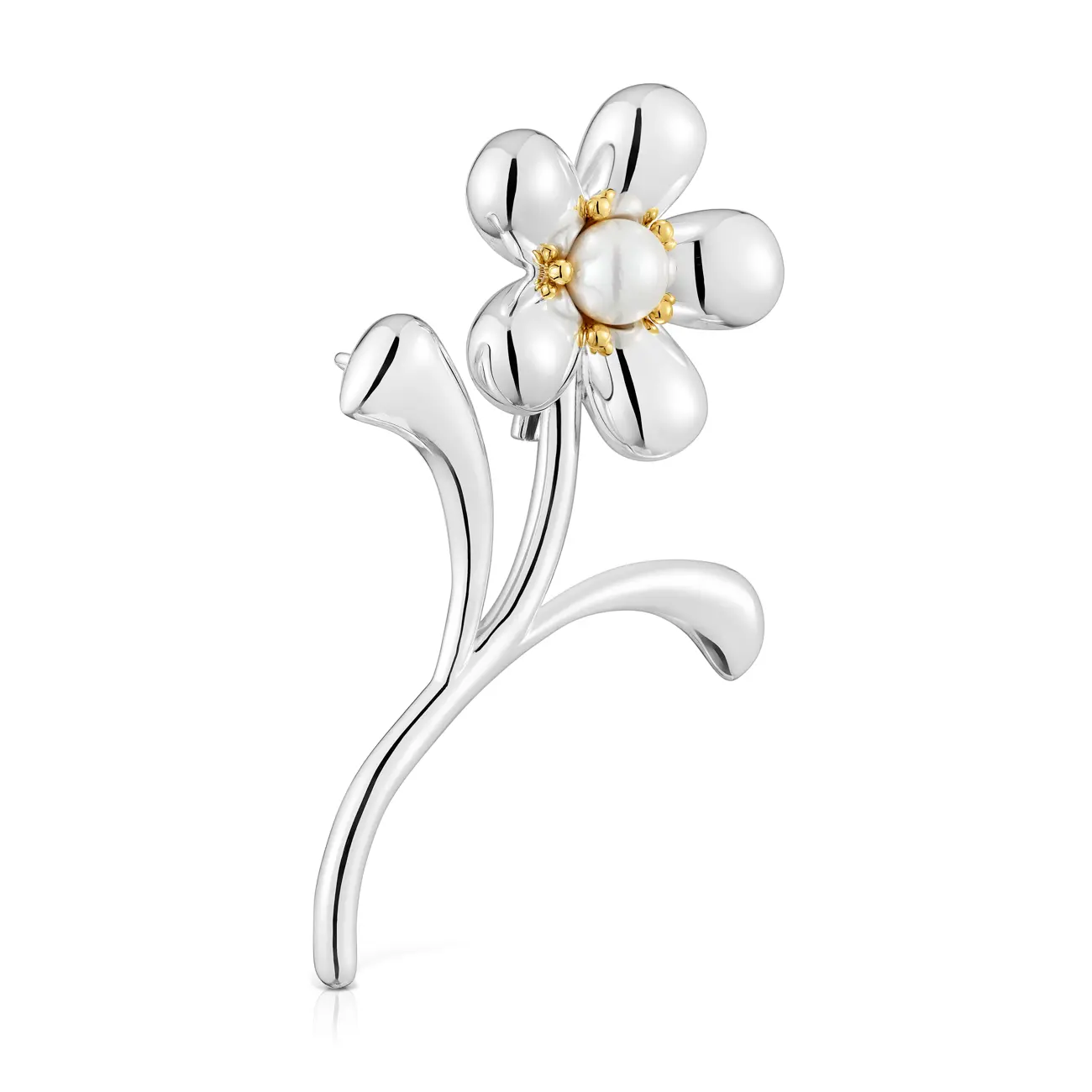 A silver flower brooch with pearls for petals · Jewellery photography, TimeLäB Studio Barcelona