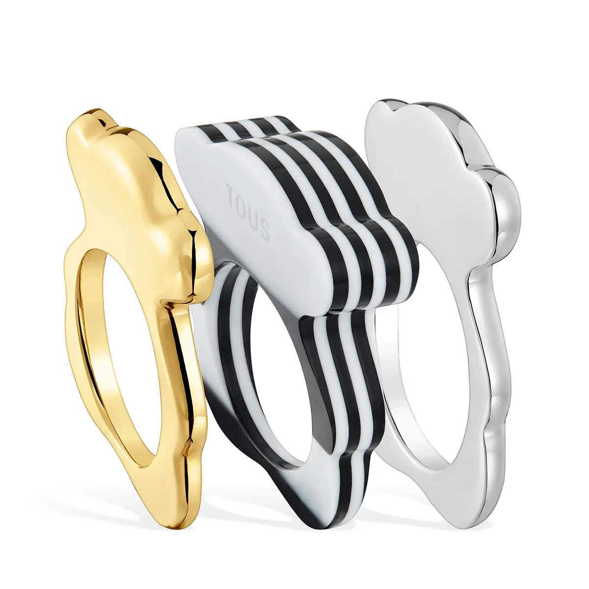Black and white striped rings stacked · Jewellery photography, TimeLäB Studio Barcelona