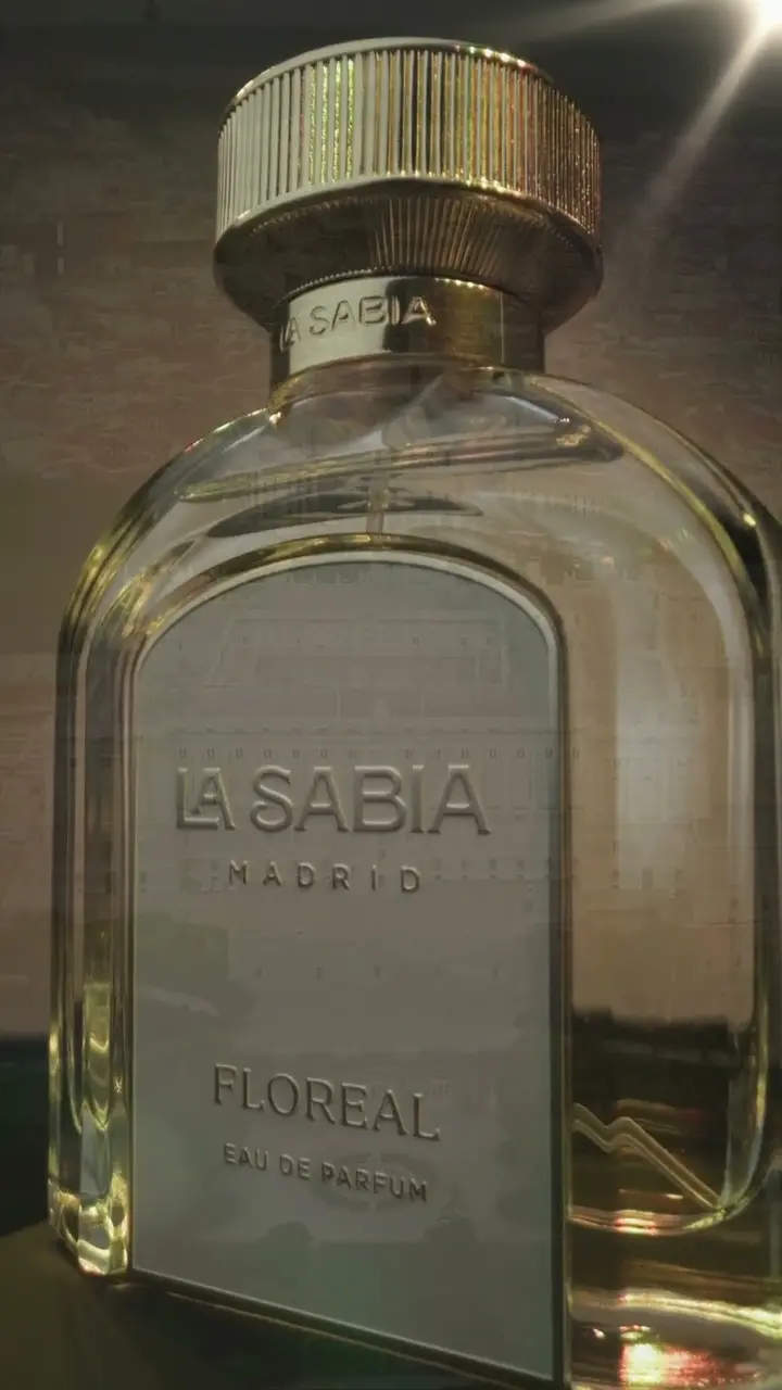 The bottle as a still life, in vertical